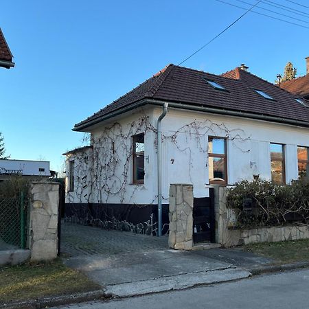 Mikulas Guest House Ліптовський Мікулаш Екстер'єр фото